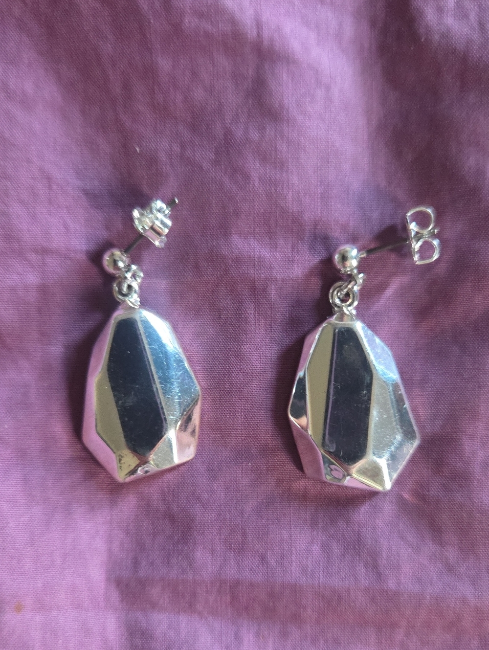 Avon Silver Faceted 1.25" Drop Earrings New In Gift Box